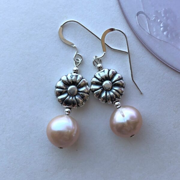 silver flower pearl earring Peace Within