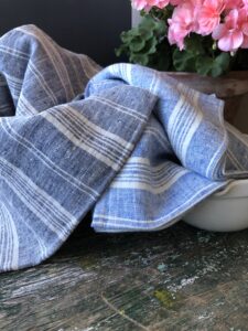 Linen Casa Kitchen Towel – Black Stripes on Antique White  Métaphore  European Home Textiles & Gifts: Wallace#Sewell, Lapuan Kankurit, David  Fussenegger, NapKing, Miho, Tweedmill, Libeco