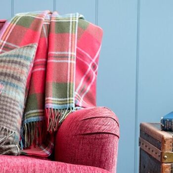 LOCHCARRON of Scotland Lambswool MACLEAN OF DUART WEATHERED TARTAN